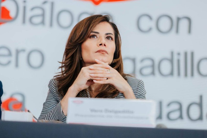 Presenta Vero Delgadillo ante CMIC, Plan de Obra Pública 2026 con enfoque social